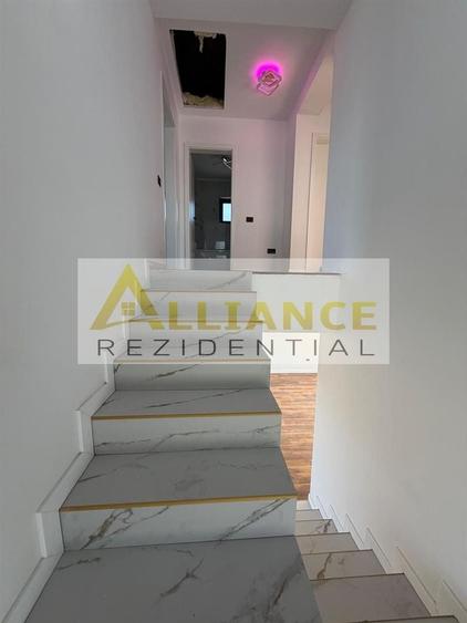 Casă individuală cu 4 camere cu Canalizare în Berceni