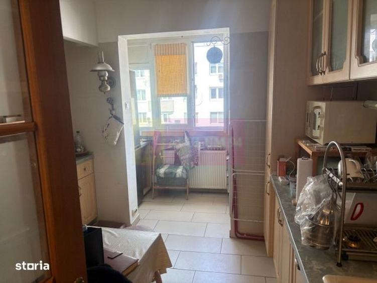 Apartament cu 2 camere decomandat, mobilat în Drumul Taberei — fotografia 2