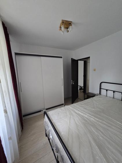 Apartament cu 2 camere semidecomandat în Giurgiului