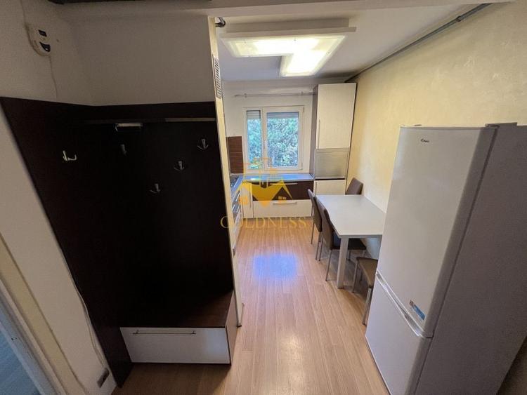 Apartament cu 3 camere semidecomandat, mobilat în Mănăștur