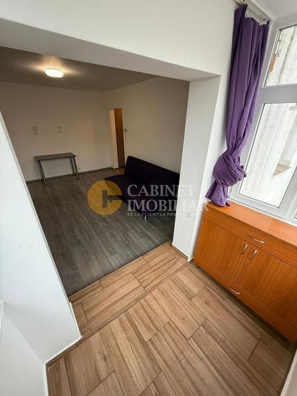 Apartament cu 2 camere semidecomandat în Baza 3
