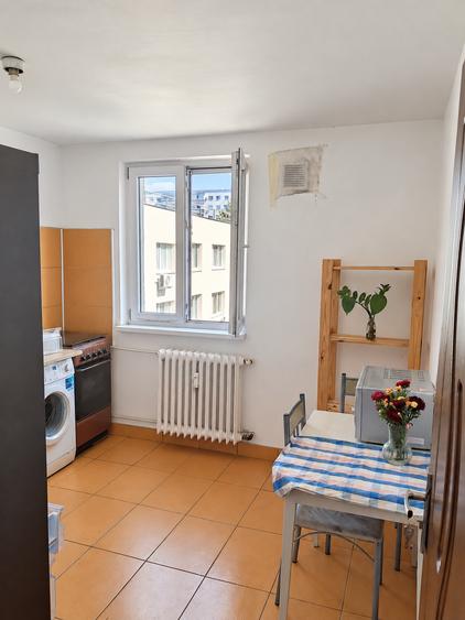 Apartament cu 2 camere decomandat în Titan