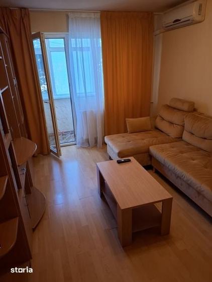 Apartament cu 3 camere în Micro 14