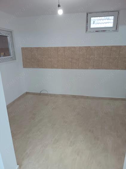 Casă cu 3 camere cu Teren 860 Mp în Pietroasele