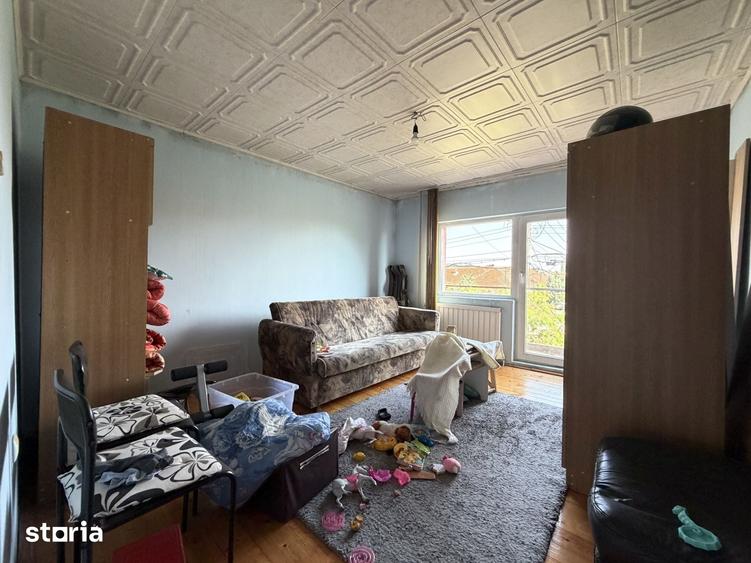 Casă cu 6 camere cu Teren 641 Mp în Central
