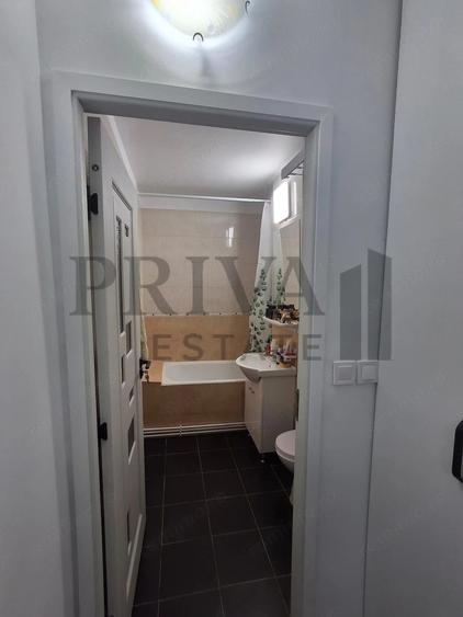 Apartament cu 2 camere semidecomandat în Dâmbovița