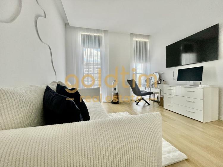 Apartament cu 4 camere decomandat în Aviației