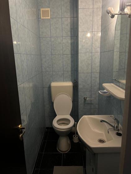 Apartament cu 3 camere decomandat, mobilat în Dristor