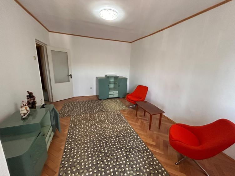 Apartament cu 2 camere decomandat, mobilat în Buzaului