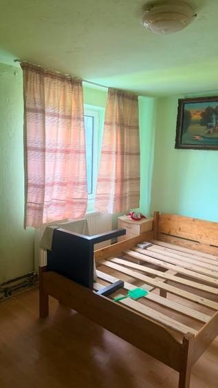 Casă individuală cu 5 camere cu Canalizare în Nord