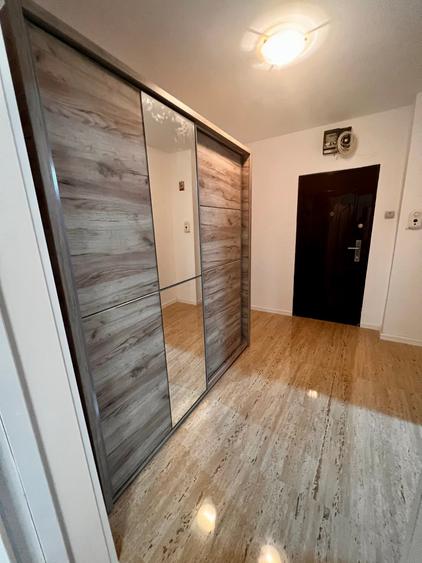 Apartament cu 2 camere semidecomandat, mobilat în Vitan