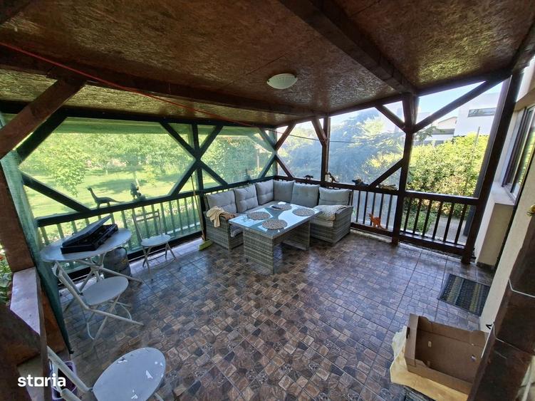 Casă cu 4 camere cu Canalizare în Central