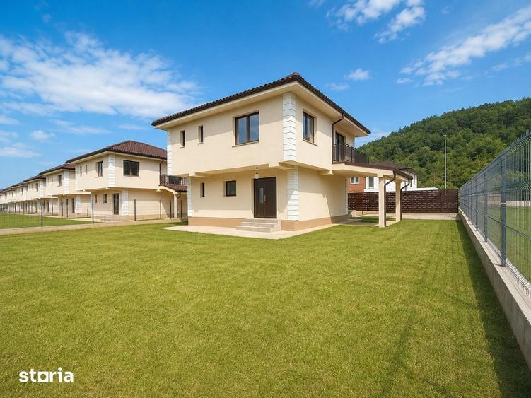 Casă cu 4 camere cu Teren 400 Mp în Luna