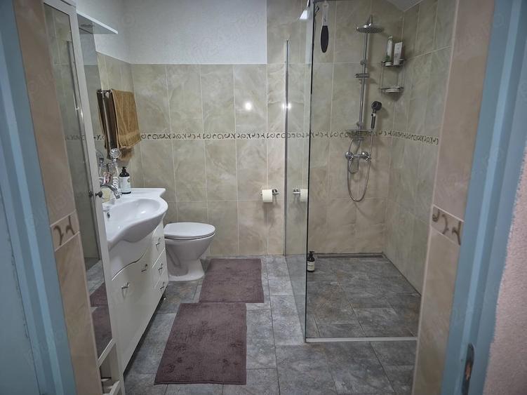 Casă cu Teren 300 Mp în Frumușeni