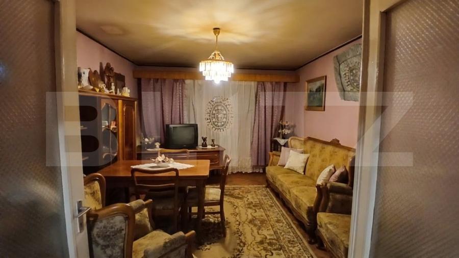 Apartament cu 3 camere decomandat, mobilat în Reghin