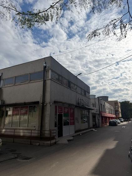 Spațiu comercial, de 171 mp, în CET