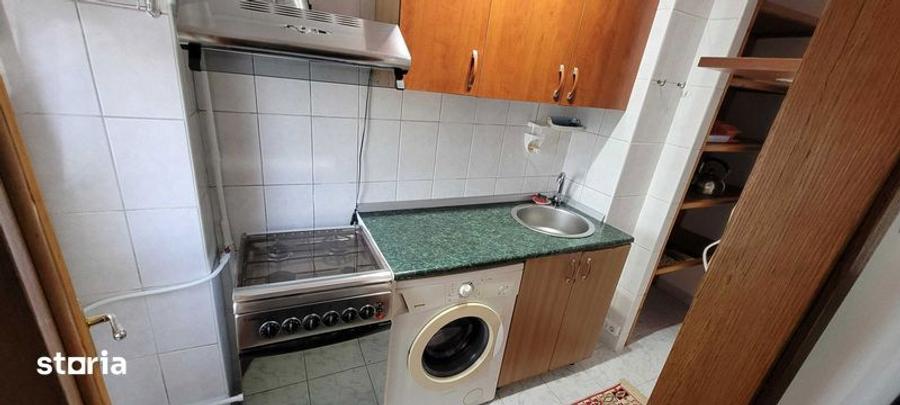 Garsonieră decomandată în Rahova