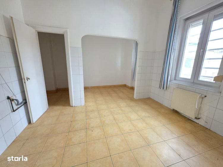 Casă cu 4 camere în Ultracentral