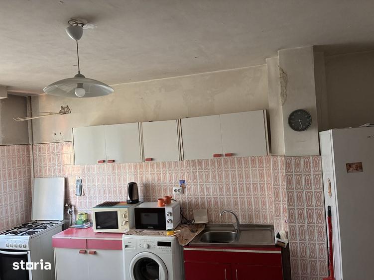 Apartament cu 2 camere decomandat în Plopilor