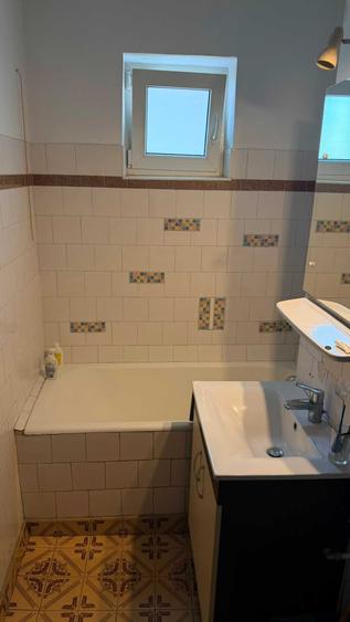 Apartament cu 3 camere decomandat în Republicii