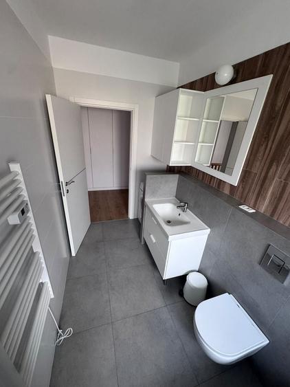 Casă individuală cu 4 camere cu Canalizare în Tunari