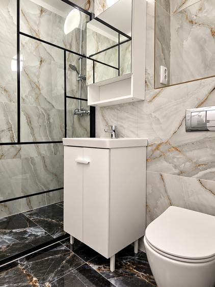 Apartament cu 3 camere decomandat în Tineretului