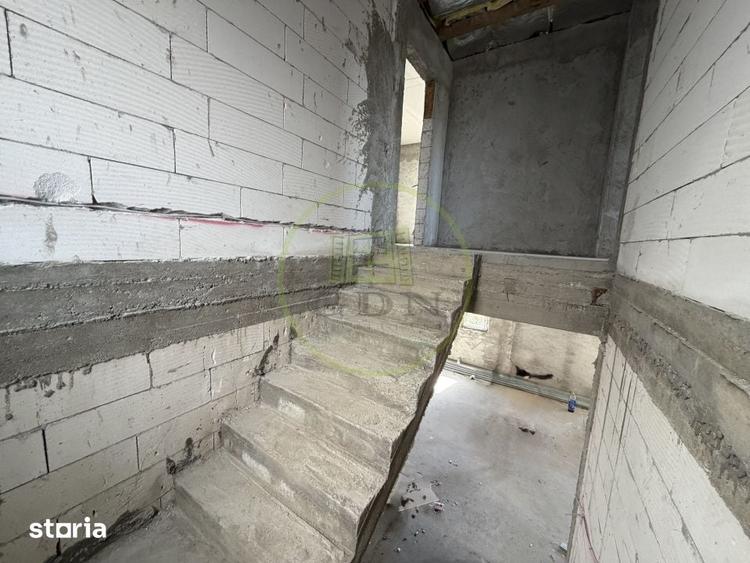 Casă cu 5 camere cu Teren 240 Mp în Lascăr Catargiu