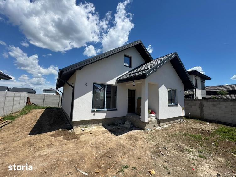 Casă cu 3 camere cu Teren 300 Mp în Central