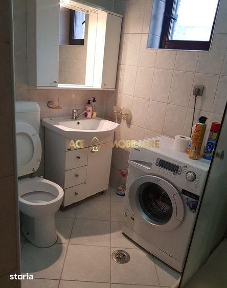 Apartament cu 4 camere, mobilat în Regie