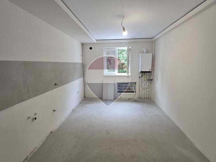 Apartament cu 2 camere semidecomandat în Crângași
