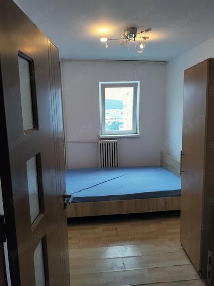 Apartament cu 3 camere decomandat în Păcurari