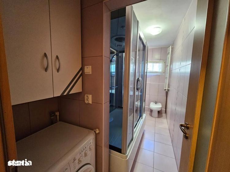 Apartament cu 3 camere decomandat în Centrul Civic