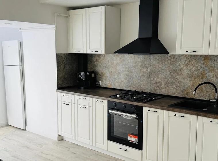 Apartament cu 2 camere decomandat, mobilat în Plopilor