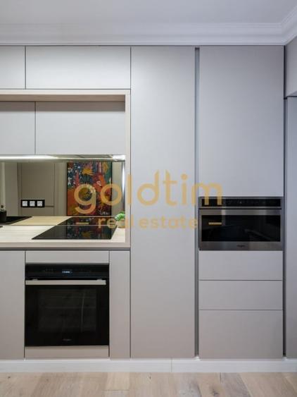 Apartament cu 4 camere decomandat, mobilat în Capitale