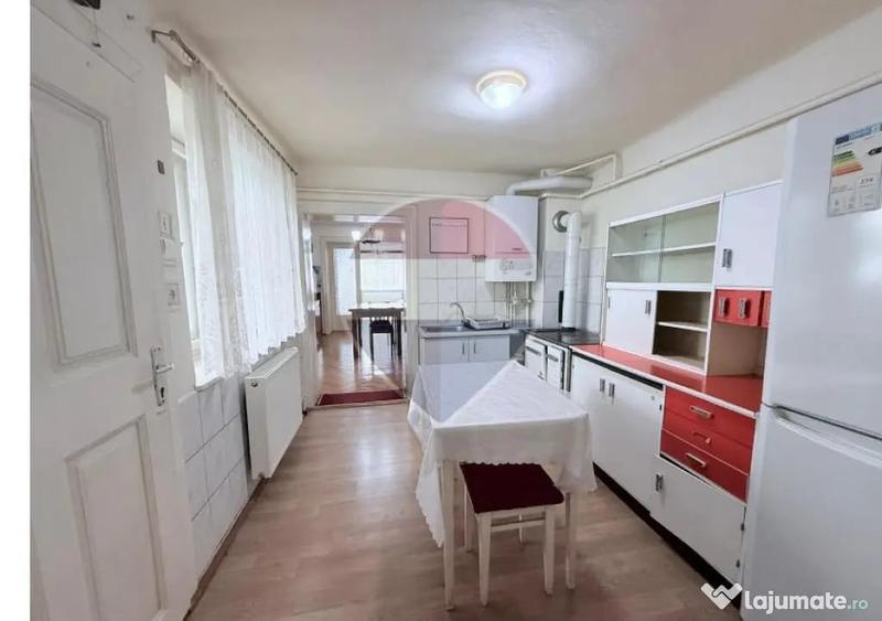 Apartament cu 2 camere semidecomandat în Ultracentral
