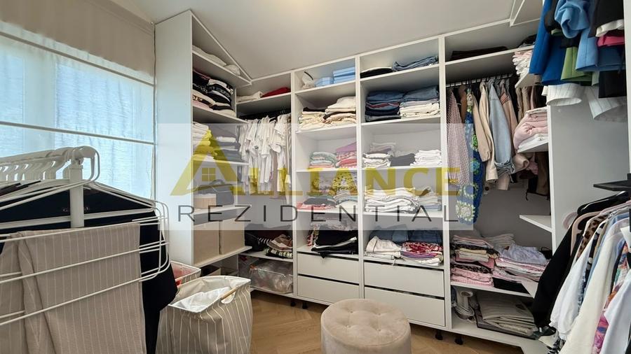 Casă individuală cu 4 camere decomandat cu Teren 300 Mp în Berceni