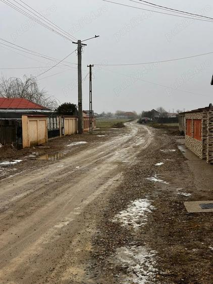 Teren de 1208 mp, în Vulturu