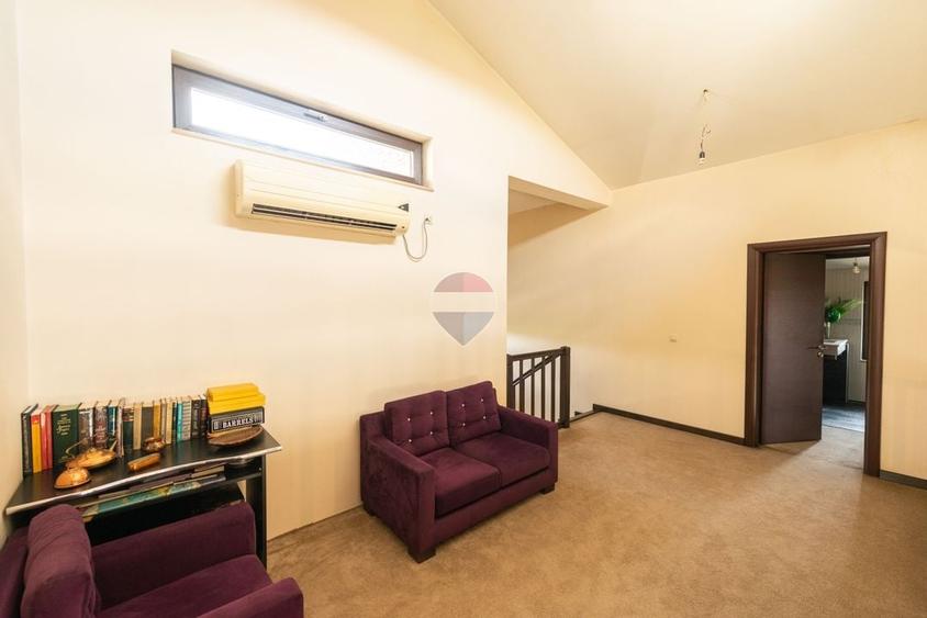 Casă individuală cu 6 camere cu Piscina în Berceni