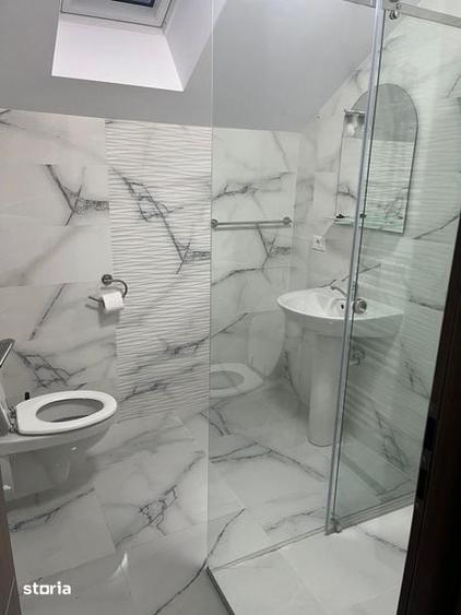 Casă cu 4 camere cu Teren 190 Mp în Central