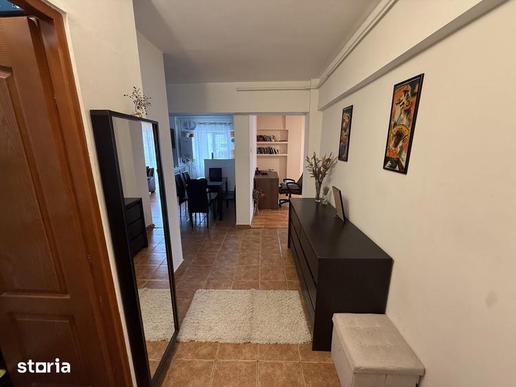 Apartament cu 3 camere în Uric