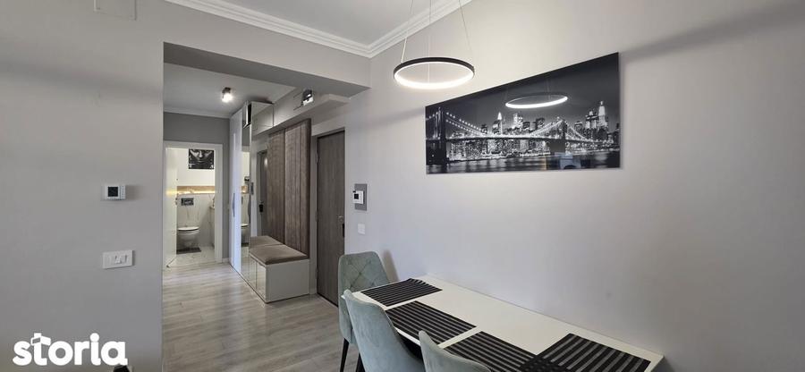 Apartament cu 3 camere în Decebal