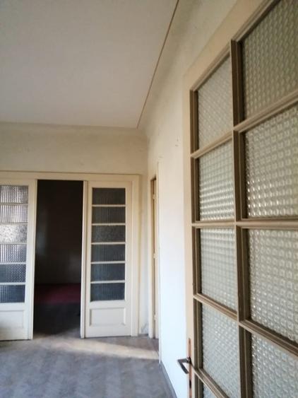 Casă individuală cu 14 camere cu Canalizare în Banu Manta
