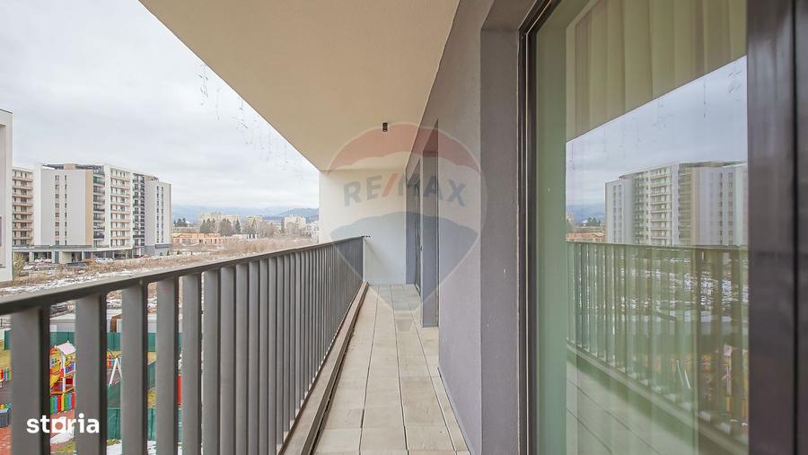 Apartament cu 3 camere, mobilat în Tractorul