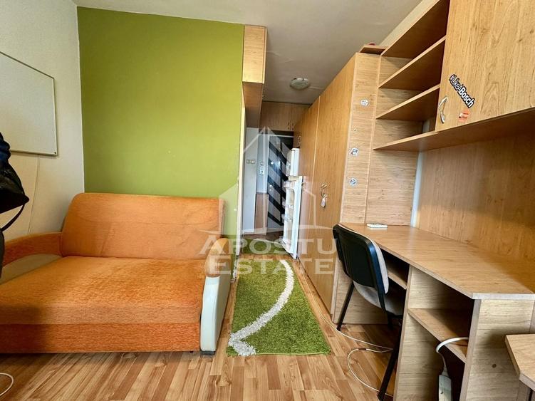 Garsonieră nedecomandată în Girocului