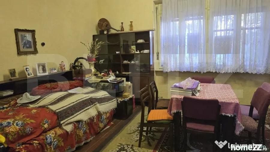 Casă cu 2 camere cu Teren 579 Mp în Semicentral