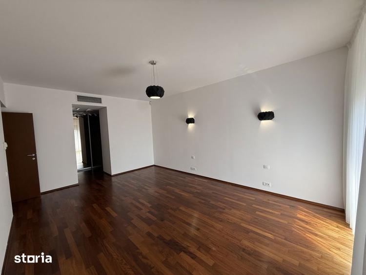 Apartament cu 4 camere, mobilat în Băneasa