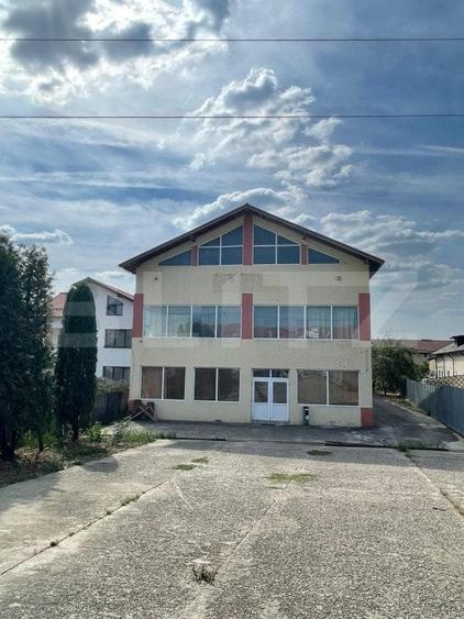Spațiu comercial, de 1,650 mp, în Centură