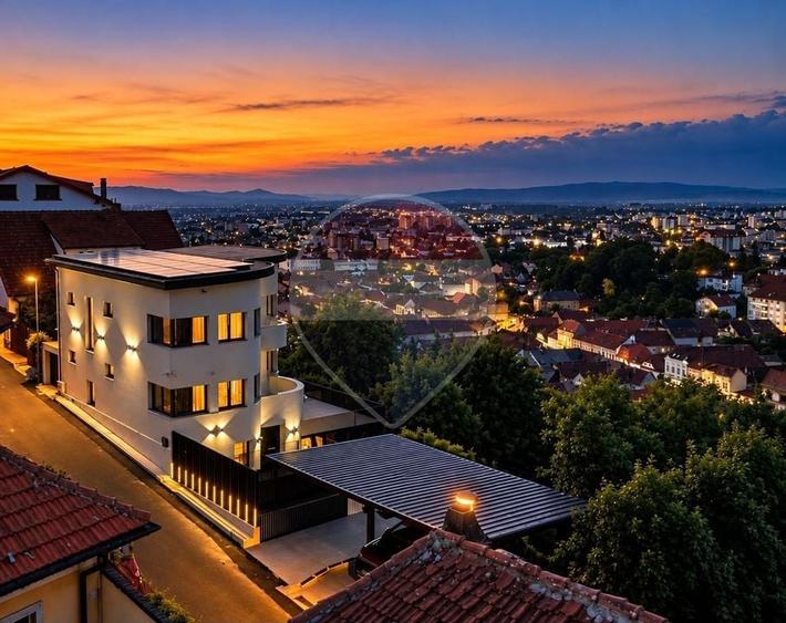 Casă individuală cu 5 camere cu Teren 1050 Mp în Centrul Istoric