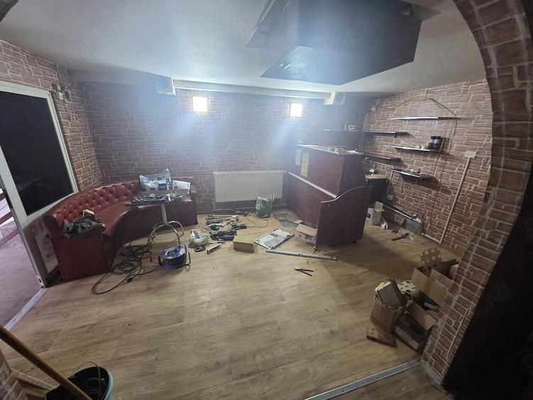 Spațiu comercial, în Central