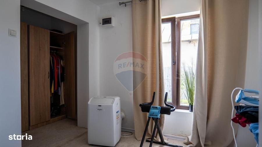 Casă cu 4 camere în Ungureni